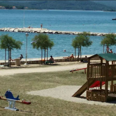 Holiday Branko *